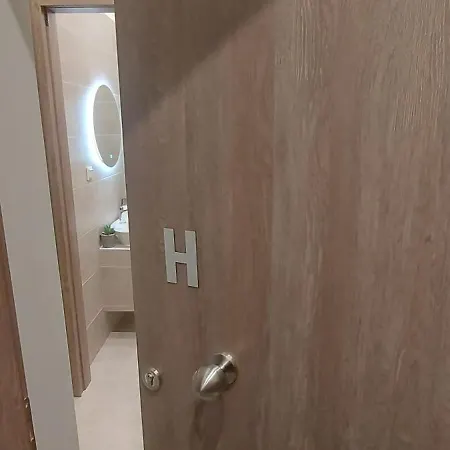 Vouliagmenis Ave 126 Apartment